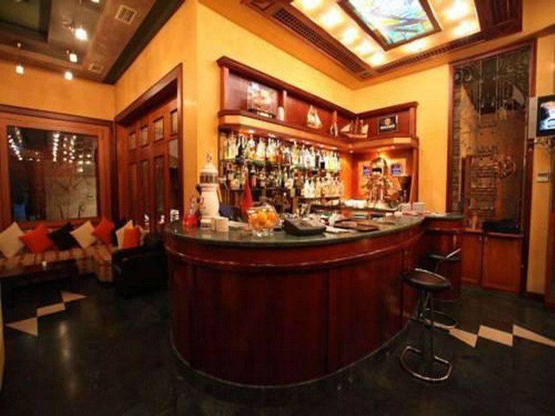 Nov Hotel Тирана Экстерьер фото
