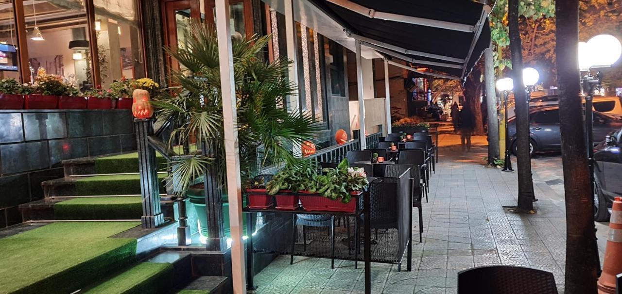 Nov Hotel Тирана Экстерьер фото
