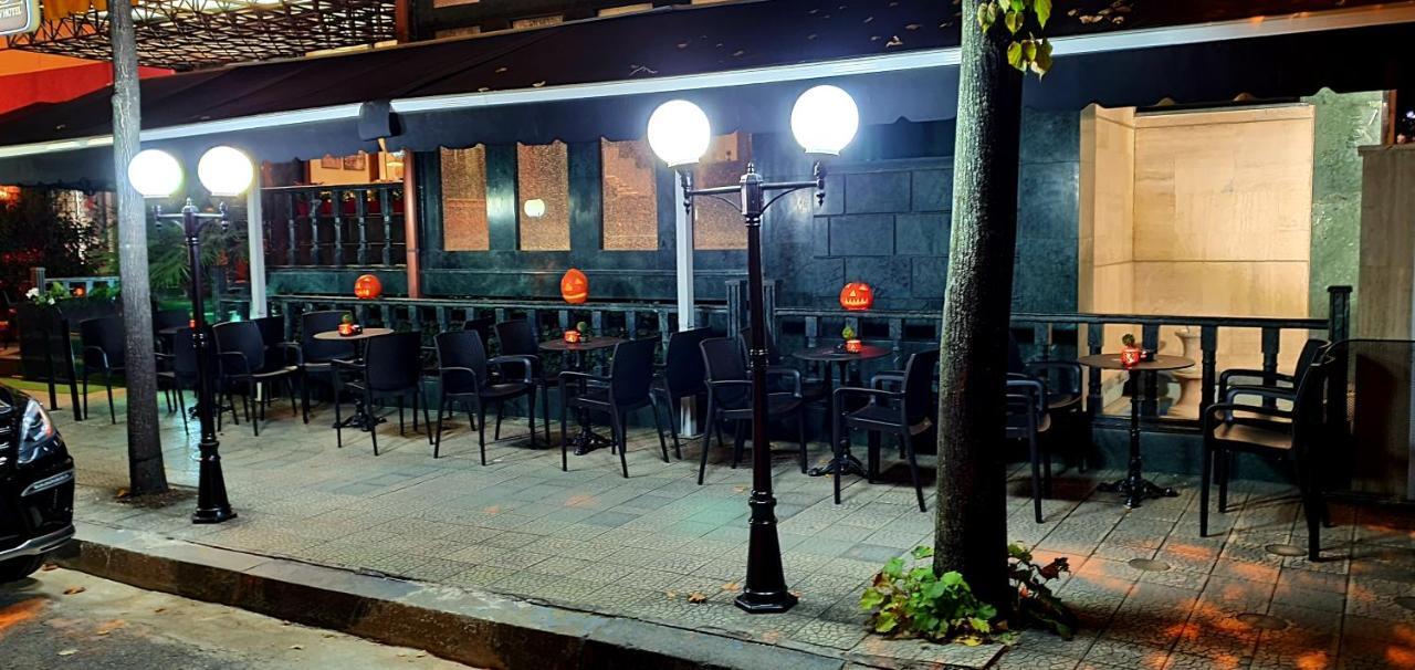 Nov Hotel Тирана Экстерьер фото