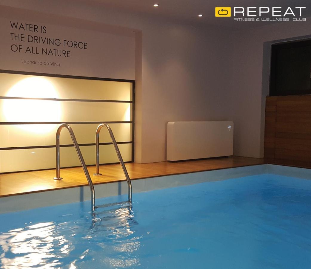 Nov Hotel Тирана Экстерьер фото