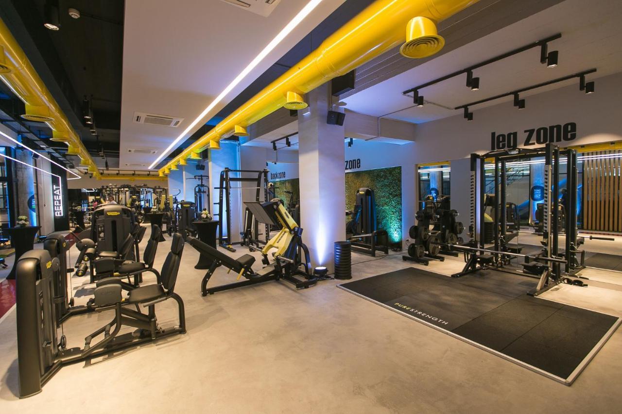 Nov Hotel Тирана Экстерьер фото
