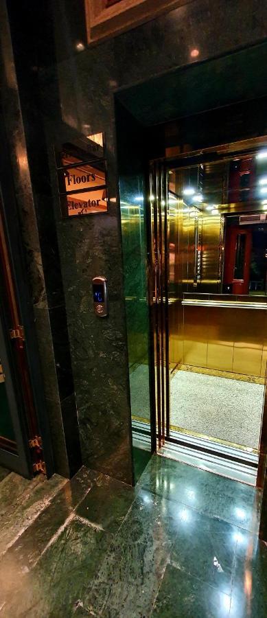 Nov Hotel Тирана Экстерьер фото